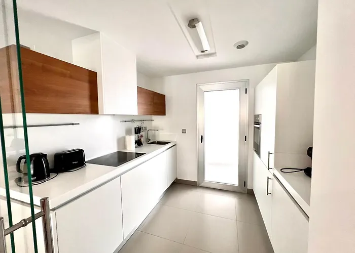 Lovely Perfect Location Διαμέρισμα *